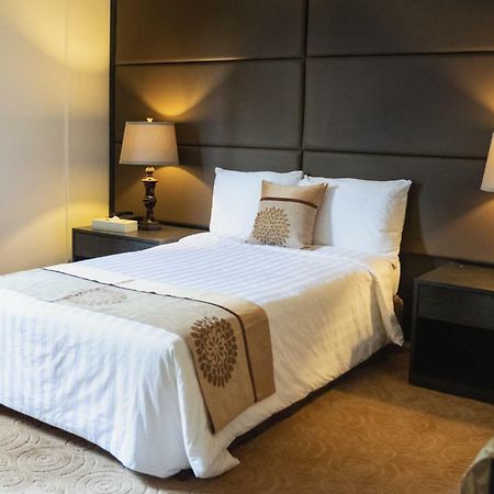 One Pacific Hotel Тамунинг Екстериор снимка